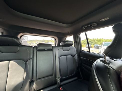 Used 2023 Jeep Grand Cherokee Overland w/ Luxury Tech Group IV RWD image 12