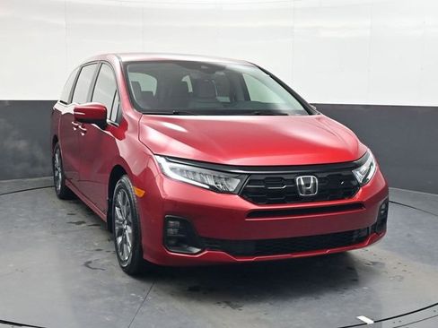New 2026 Honda Odyssey Touring image 2