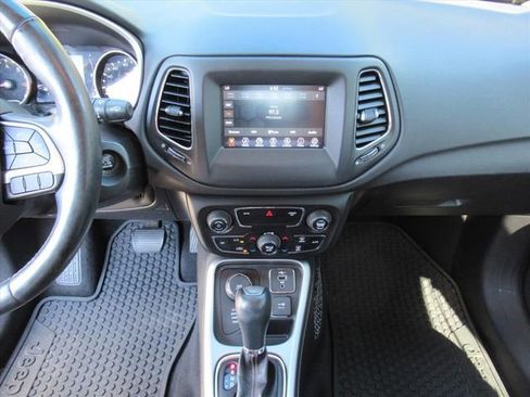 Used 2020 Jeep Compass Latitude w/ Cold Weather Group image 20