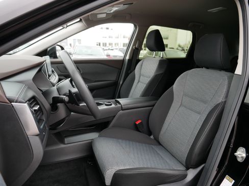 Certified 2023 Nissan Rogue SV image 34