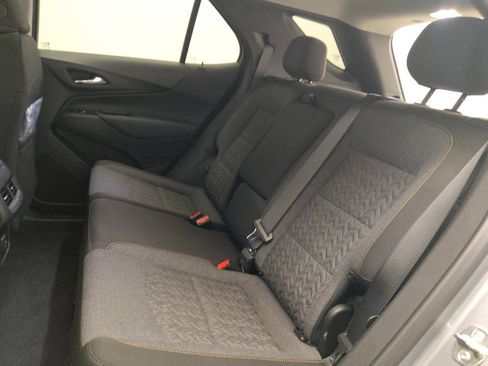 Used 2024 Chevrolet Equinox LT w/ LPO, Floor Liner Package FWD image 18