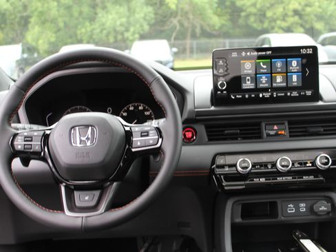 New 2025 Honda Pilot TrailSport image 10