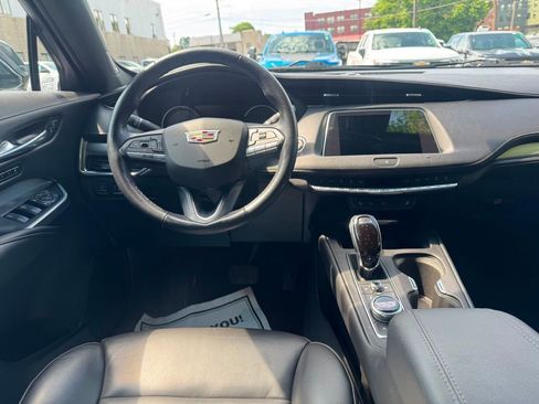 Used 2020 Cadillac XT4 Premium Luxury AWD/4WD image 24