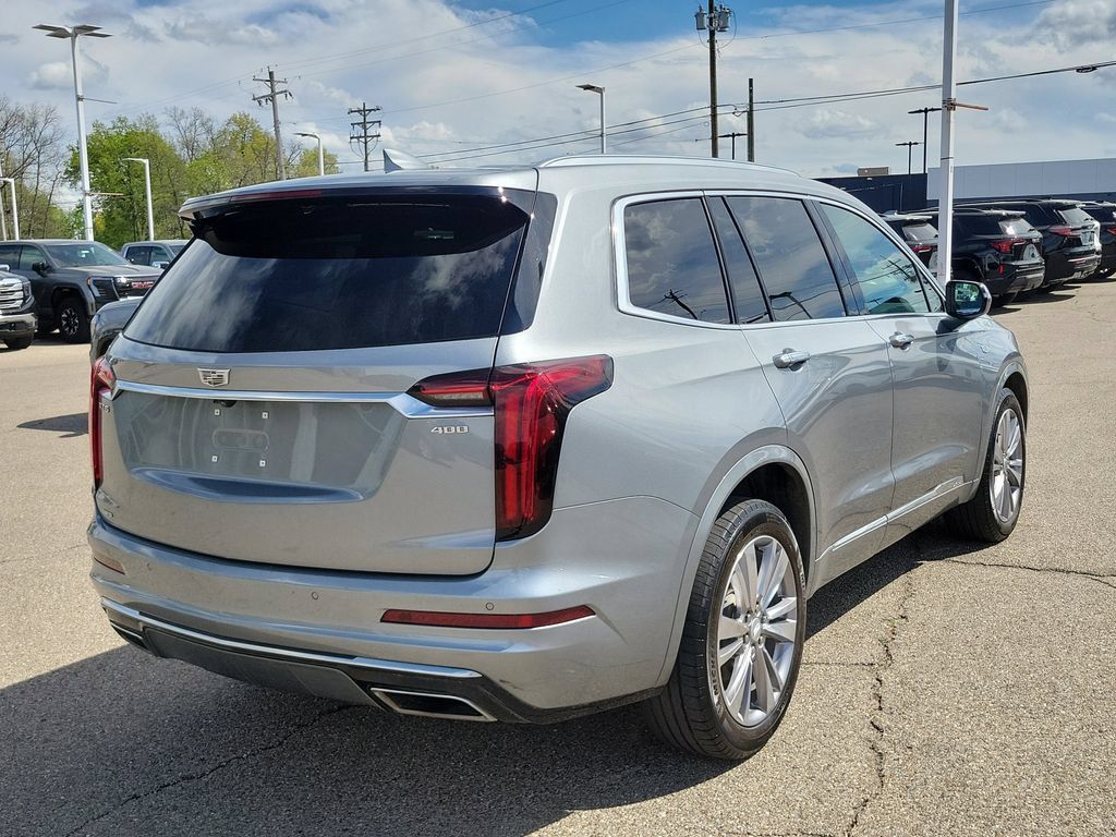 Used 2024 Cadillac XT6 Premium Luxury AWD/4WD image 4