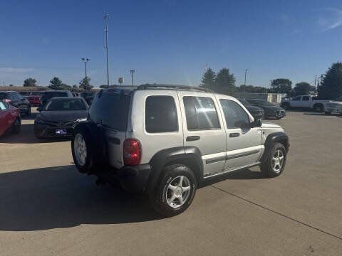 Used 2006 Jeep Liberty Sport AWD/4WD image 5