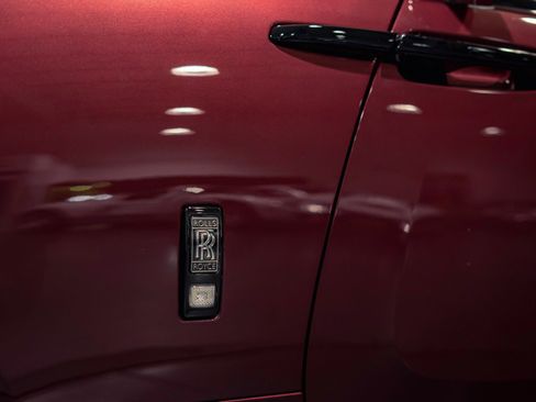 Used 2019 Rolls-Royce Dawn image 15