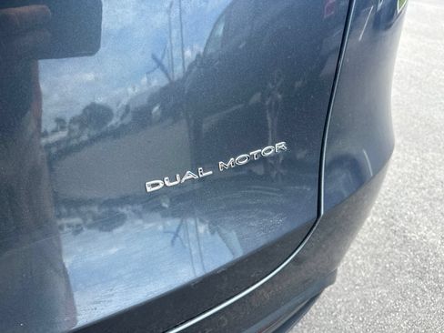 Used 2023 Tesla Model Y Long Range AWD/4WD image 11