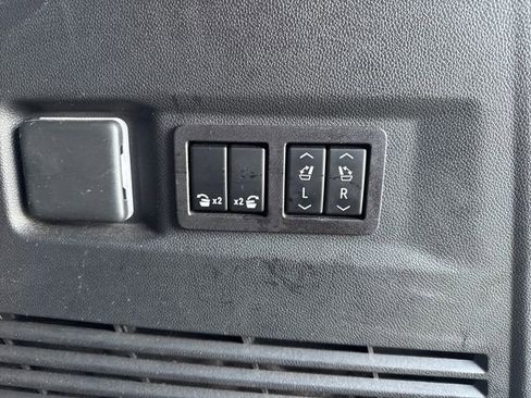 Used 2023 Chevrolet Tahoe RST w/ Luxury Package image 30