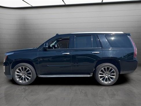 Used 2020 Cadillac Escalade Luxury w/ Escalade Sport Edition image 5