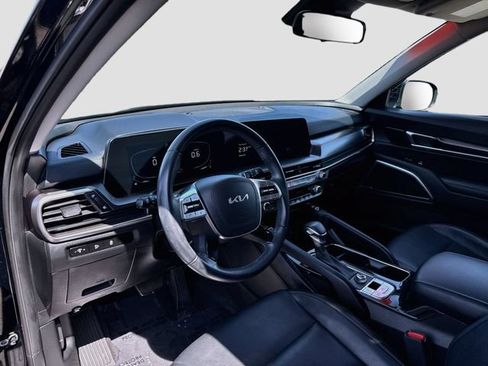 Used 2024 Kia Telluride S FWD image 9