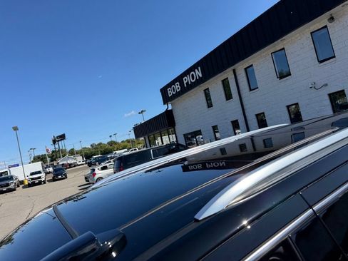 New 2026 GMC Yukon Denali w/ Denali Reserve Package AWD/4WD image 10