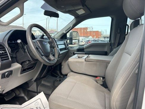 Used 2019 Ford F250 XLT w/ FX4 Off-Road Package image 15
