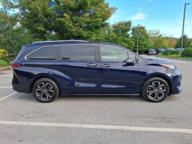 Certified 2026 Toyota Sienna Platinum AWD/4WD image 7