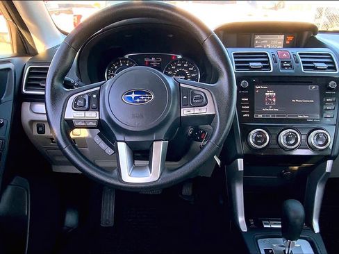 Used 2018 Subaru Forester 2.5i Premium image 5