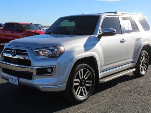 Used 2022 Toyota 4Runner Limited image 10