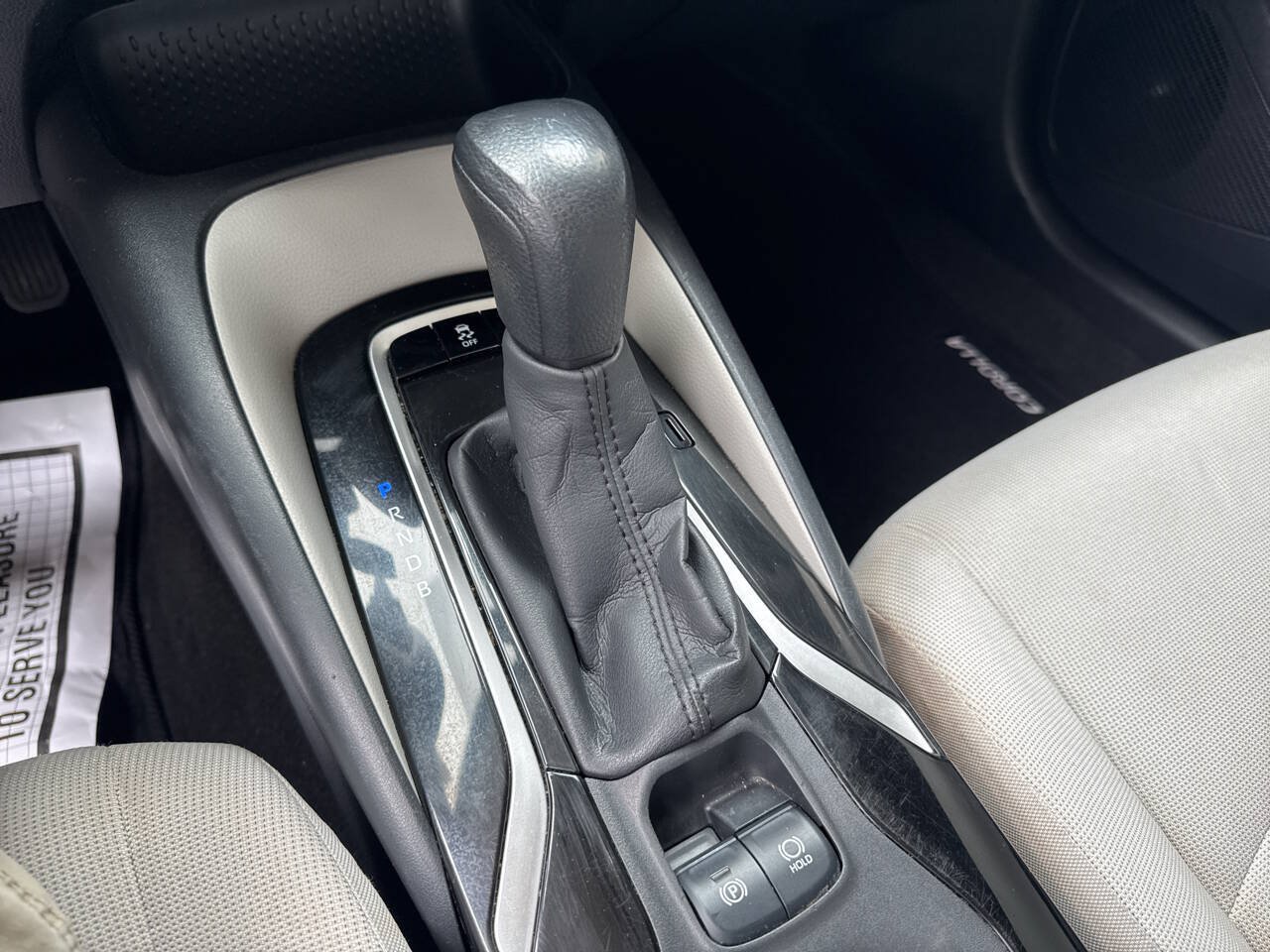 Used 2020 Toyota Corolla LE FWD image 22