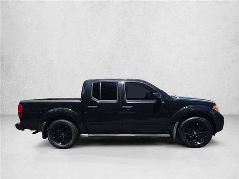 Used 2020 Nissan Frontier SV w/ Midnight Edition Floor Mats RWD image 4