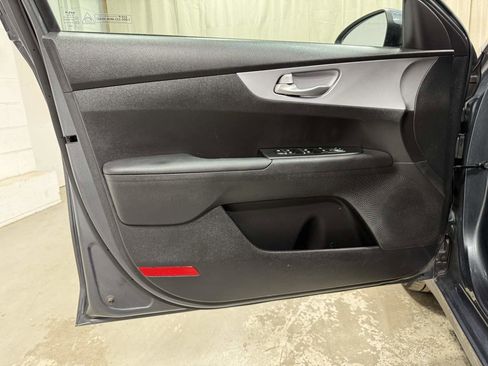Used 2024 Kia Forte LXS FWD image 7