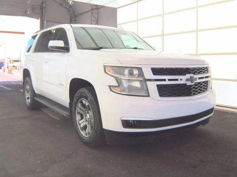 Used 2018 Chevrolet Tahoe LS RWD image 3