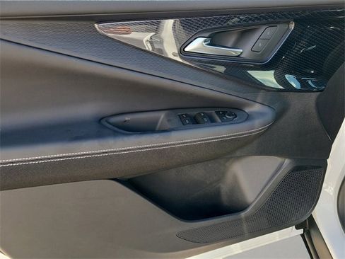 New 2025 Chevrolet Blazer EV LT image 18