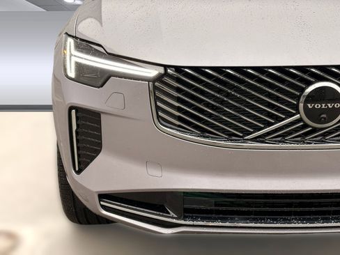 Used 2026 Volvo XC90 B6 Ultra w/ Protection Package image 11