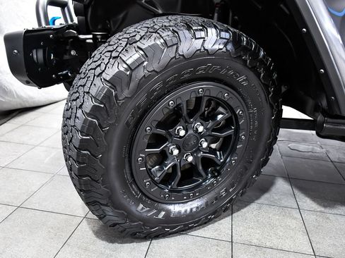 Used 2023 Jeep Wrangler Unlimited Rubicon 4xe AWD/4WD image 7