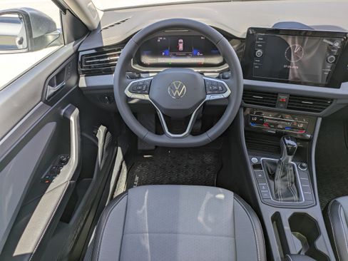 New 2026 Volkswagen Jetta SE FWD image 15