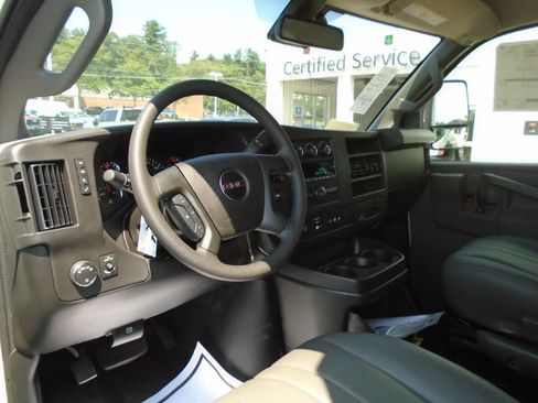 New 2025 GMC Savana 3500 w/ Power Convenience Package image 19