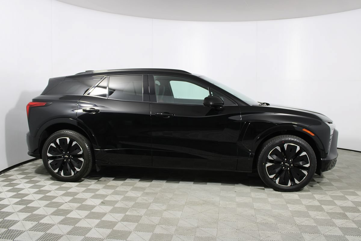Used 2024 Chevrolet Blazer EV RS AWD/4WD image 39