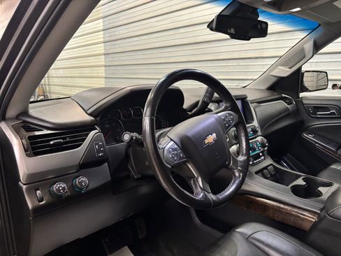 Used 2018 Chevrolet Tahoe LT w/ Luxury Package image 12