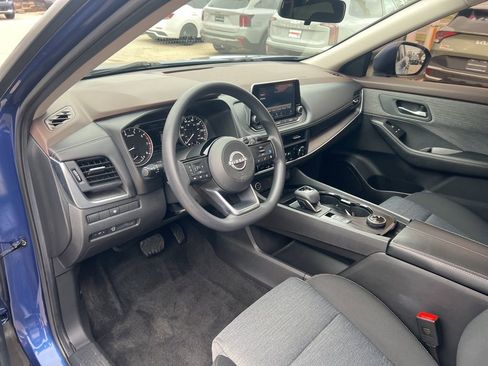 Certified 2023 Nissan Rogue SV image 6