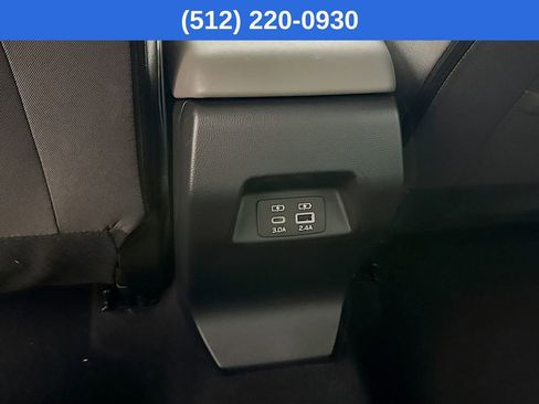 Used 2025 Subaru Crosstrek 2.0i Premium image 32