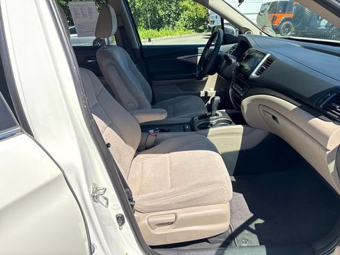 Used 2016 Honda Pilot EX image 9