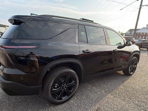 New 2027 Chevrolet Traverse LT w/ Midnight/Sport Edition FWD image 8
