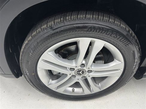 Used 2020 Mercedes-Benz GLA 250 4MATIC w/ Premium Package image 16