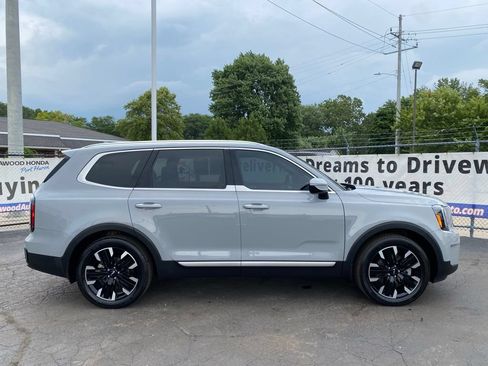 Used 2025 Kia Telluride SX AWD/4WD image 2