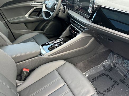 New 2025 Audi Q5 Premium image 15