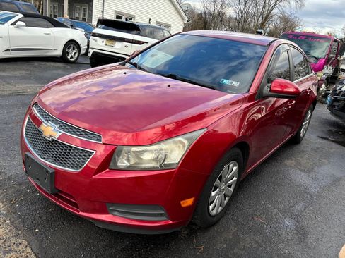 Used 2011 Chevrolet Cruze LT FWD image 2