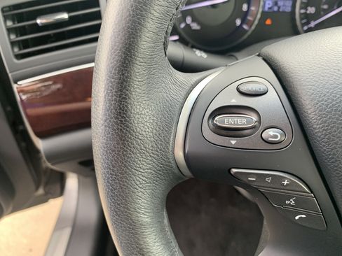 Used 2013 INFINITI M37 w/ Premium Pkg RWD image 19