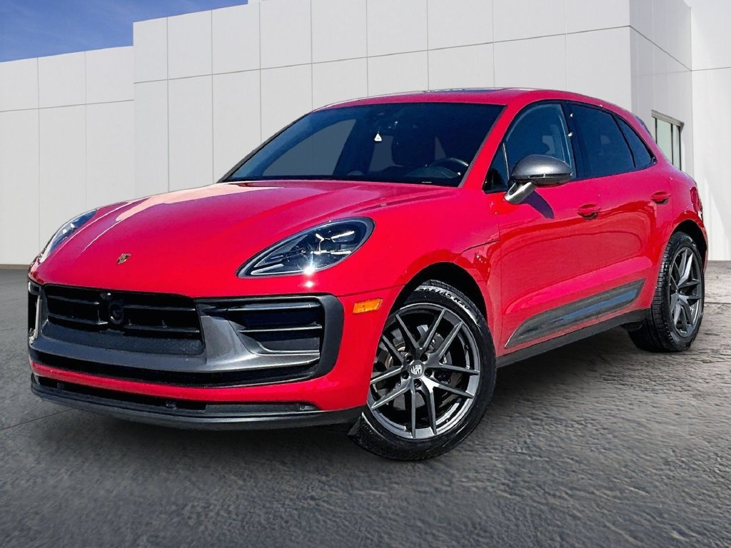 Certified 2026 Porsche Macan AWD/4WD image 1