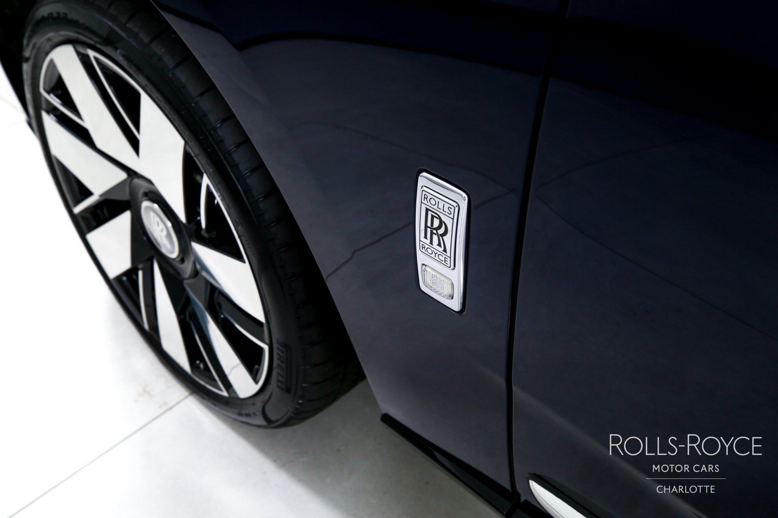 Certified 2025 Rolls-Royce Cullinan AWD/4WD image 49