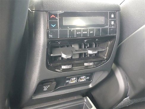 New 2025 Jeep Grand Cherokee L Altitude image 13