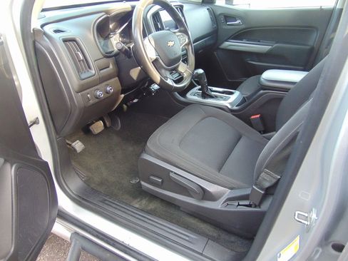 Used 2019 Chevrolet Colorado LT w/ Redline Special Edition image 2