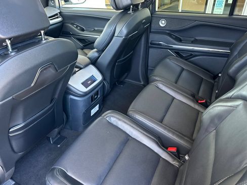 New 2026 Lincoln Navigator Reserve w/ Jet Appearance Package AWD/4WD image 11