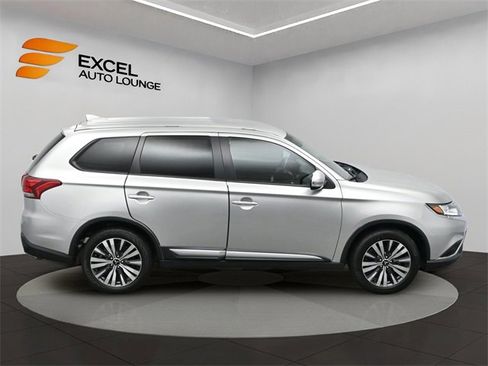 Used 2020 Mitsubishi Outlander SEL image 45