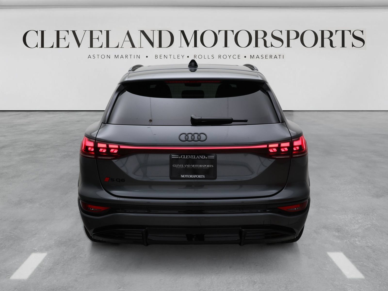 Used 2025 Audi SQ6 e-tron Prestige w/ Black Optic Package AWD/4WD image 10