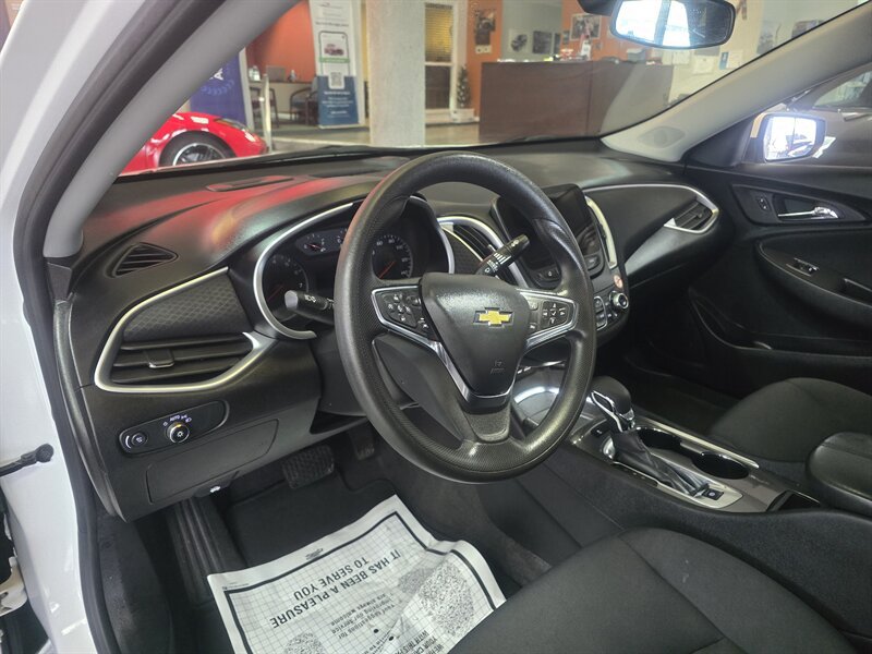 Used 2024 Chevrolet Malibu LT FWD image 8