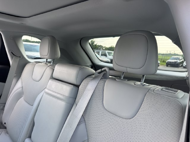 Used 2019 Jeep Cherokee Limited AWD/4WD image 20
