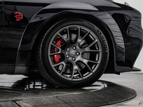 Used 2022 Dodge Challenger SRT Hellcat RWD image 98