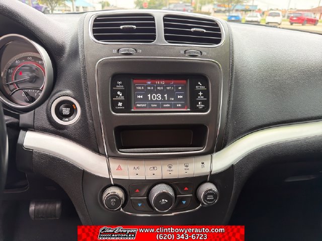 Used 2020 Dodge Journey SE w/ SE Popular Equipment Group FWD image 19